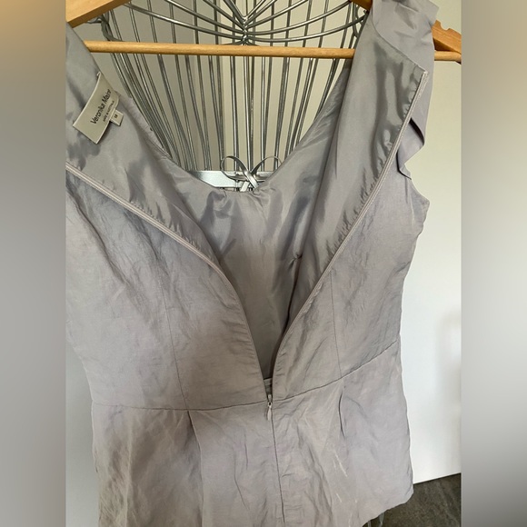 Veronika Maine silver grey fitted top - Picture 4 of 4